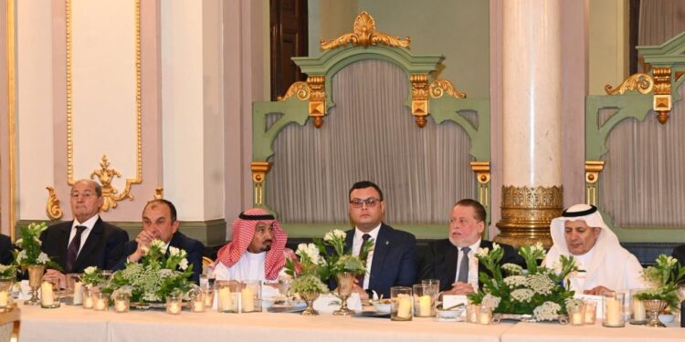 وزير الإسكان يُشارك في جلسة حوارية لوفد الغرف التجارية السعودية ومجلس الأعمال السعودي المصري