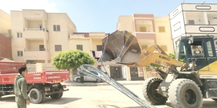 وزير الإسكان يُصدر قراري إزالة لتعديات ومخالفات بناء بتوسعات العلمين ودمياط الجديدتين