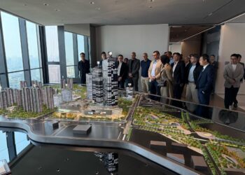 فى مستهل زيارته الحالية للصين: وزير الإسكان يتفقد منطقة الأعمال المركزية بمدينة «شنغهاي» الصينية على مساحة مليون متر مربع 