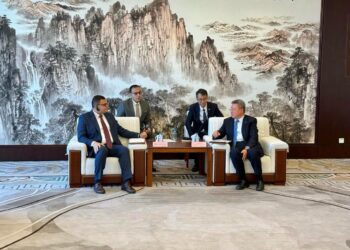 خلال زيارته الحالية لدولة الصين: وزير الإسكان يلتقي رئيس شركة CSCEC الصينية ببكين لمتابعة موقف المشروعات المشتركة.. وسبل تعزيز التعاون بين الجانبين