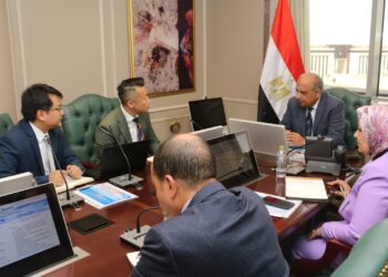 وزير الكهرباء يبحث مع مسئولي شركة «ستيت جريد» الصينية سبل تعزيز الشراكة والتعاون فى مجالات الطاقة 