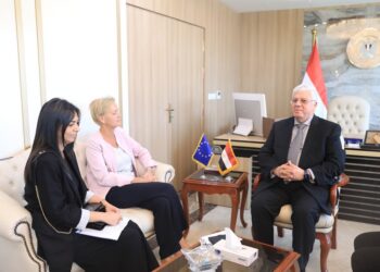 وزير التعليم العالي يبحث مع سفيرة الاتحاد الأوروبي تعزيز الشراكة المصرية الأوروبية