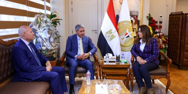  وزيرا التنمية المحلية والسياحة والآثار يبحثان وضع آلية محددة لتحصيل الرسوم من المنشآت الفندقية