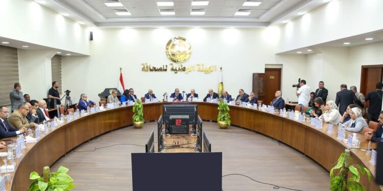 وزير قطاع الأعمال العام يستعرض استراتيجية العمل لتطوير الشركات التابعة وتحقيق الاستدامة في ندوة موسعة بالهيئة الوطنية للصحافة