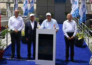 رئيس الوزراء مشروع الأتوبيس الترددي كان مخطط له منذ 25 عاماً و الإرادة السياسية لفخامة الرئيس وإصراره على تنفيذ هذه المشروعات مكننا لظهور المشروع للنور