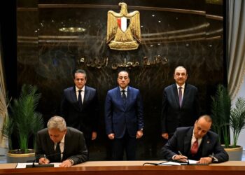 القابضة للأدوية و دواه فارما .. «رئيس الوزراء» يشهد توقيع شراكة مصرية أمريكية لتصنيع وتصدير أدوية ومكملات غذائية للأسواق العالمية