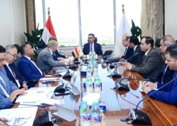 وزير التموين والتجارة الداخلية يجتمع برئيس مجلس إدارة شركة مطاحن ومخابز شمال القاهرة لمتابعة خطة التطوير ورفع كفاءة التشغيل