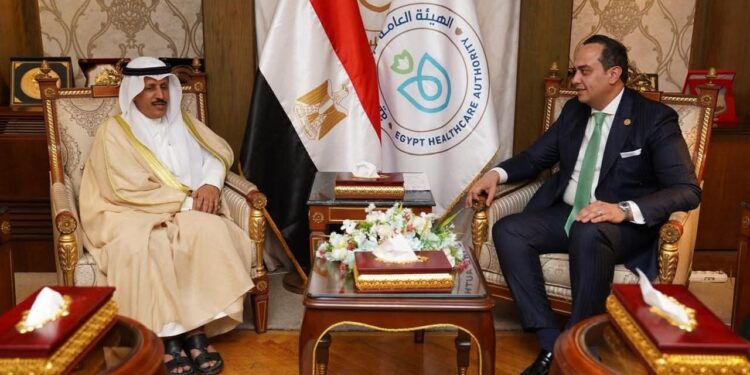 رئيس هيئة الرعاية الصحية يلتقي رئيس الاتحاد العربي لإدارة الطوارئ والأزمات لبحث سبل التعاون المشترك
