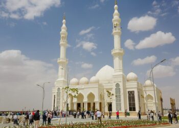 يتسع لأكثر من 2700 مصل ويمثل إضافة كبرى للخدمات المتكاملة .. «ميدار» تفتتح مسجد «المعز» في مدينة «مستقبل سيتي» بشرق القاهرة في أحد أكبر المناطق الخدمية بالمدينة «ميركاتو»