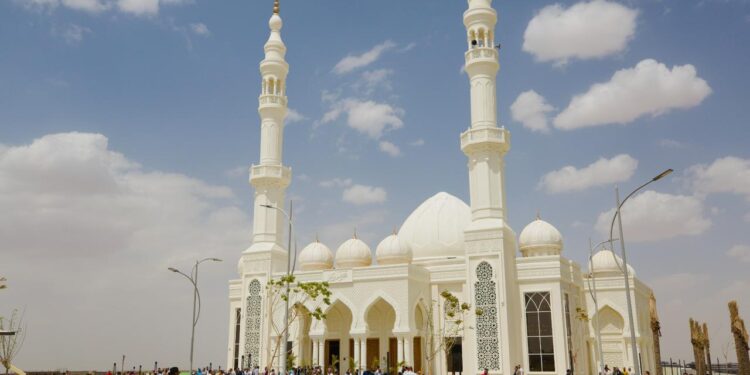 يتسع لأكثر من 2700 مصل ويمثل إضافة كبرى للخدمات المتكاملة .. «ميدار» تفتتح مسجد «المعز» في مدينة «مستقبل سيتي» بشرق القاهرة في أحد أكبر المناطق الخدمية بالمدينة «ميركاتو»