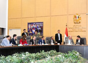 وزير الإسكان يعقد اجتماعه الدوري مع أعضاء البرلمان بمجلسيه النواب والشيوخ