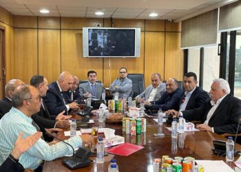 غرفة الصناعات النسيجية تعقد اجتماعا موسعاً لمناقشة حلول لأبرز تحديات القطاع