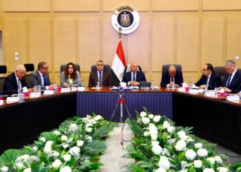 وزير الصناعة يترأس الاجتماع الرابع والعشرين للمجموعة الوزارية للتنمية الصناعية