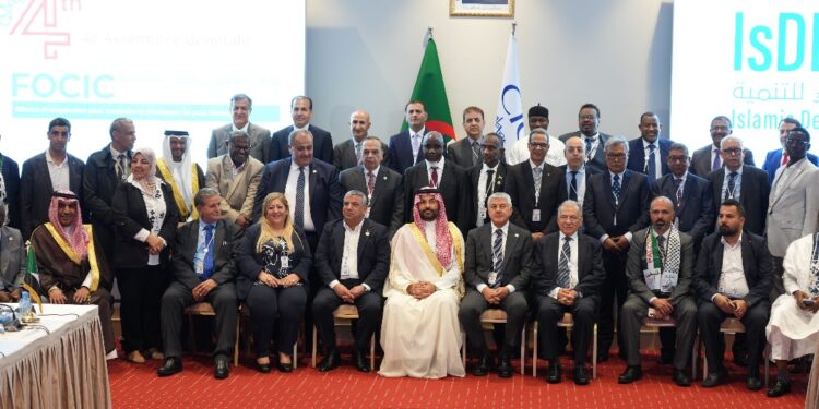 اتحاد المقاولين بالدول الاسلامية المنعقد في الجزائر .. الموافقة على اتفاقية المقر الدائم للاتحاد بالمملكة العربية السعودية