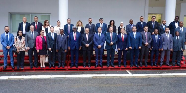 رئيس وزراء كوت ديفوار يستقبل وفد اتحاد الصناعات المصرية برئاسة الدكتور شريف الجبلي