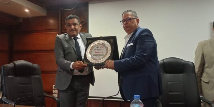 تنفيذا لتوجيهات وزير الإسكان .. رئيس جهاز مدينة دمياط الجديدة يلتقي رئيس جمعية المستثمرين لتعزيز سبل دعم الصناعة والمستثمرين