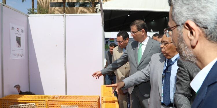 وزير الزراعة يفتتح المعرض والمؤتمر الأول لمركز البحوث الزراعية حول الابتكار وريادة الأعمال