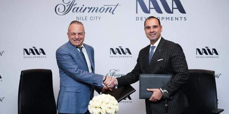 تزامنًا مع تسليم المرحلة الأولى من المشروع في صيف 2025 .. «نايا للتطوير العقاري» توقّع شراكة استراتيجية مع «فيرمونت نايل سيتي» لإدارة وتشغيل الشاطئ في «نايا باي» برأس الحكمة
