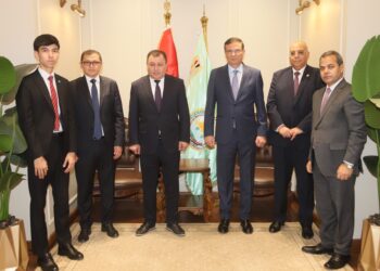 لتعزيز التعاون الزراعي المشترك .. وزير الزراعة يستقبل وفداً رفيع المستوى من مجلس الوزراء بجمهورية أوزبكستان