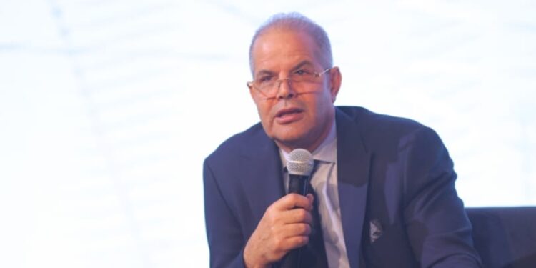 كمال الدسوقي: الحكومة تبذل جهودا كبيرة لدعم المصدرين وتعزيز الشراكة مع القطاع الخاص