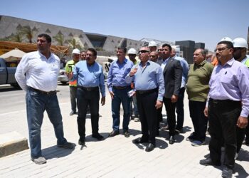 وزير الصناعة والنقل يتابع استعدادات وجاهزية الطريق الدائري ومشروع الأتوبيس الترددي ومحطات الخط الرابع للمترو بمنطقة المتحف المصري الكبير 