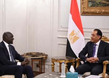 رئيس الوزراء يلتقي الرئيس التنفيذي لمؤسسة التمويل الدولية .. و يشيد بالتعاون المثمر مع المؤسسة في طرح عدد من المطارات المصرية للإدارة والتشغيل أمام مجموعة من الشركات العالمية المتخصصة