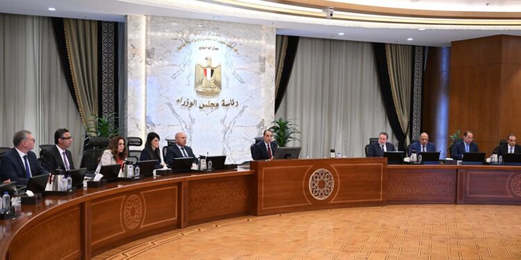 رئيس الوزراء يترأس الاجتماع الأول لـ«لجنة الأزمات» لمتابعة تداعيات العمليات العسكرية الإيرانية ـ الإسرائيلية