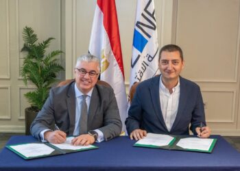 باستثمارات تبلغ 18 مليون دولار أمريكي.. رئيس اقتصادية قناة السويس يوقع عقد مشروع جديد مع شركة «أولوسوي» التركية