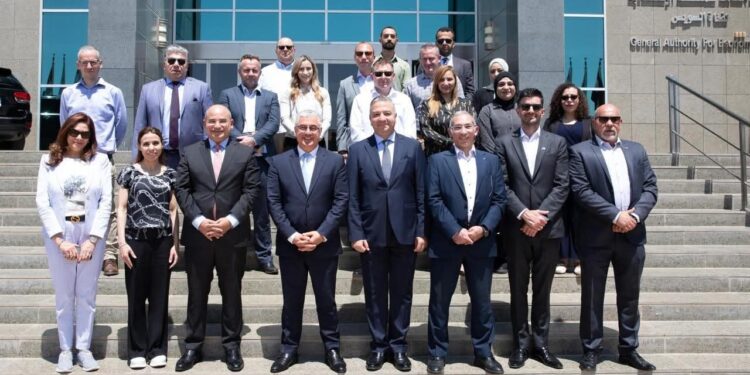 في إطار الجهود الترويجية.. اقتصادية قناة السويس تستقبل وفد الغرفة التجارية المصرية البريطانية وشركات صناعية