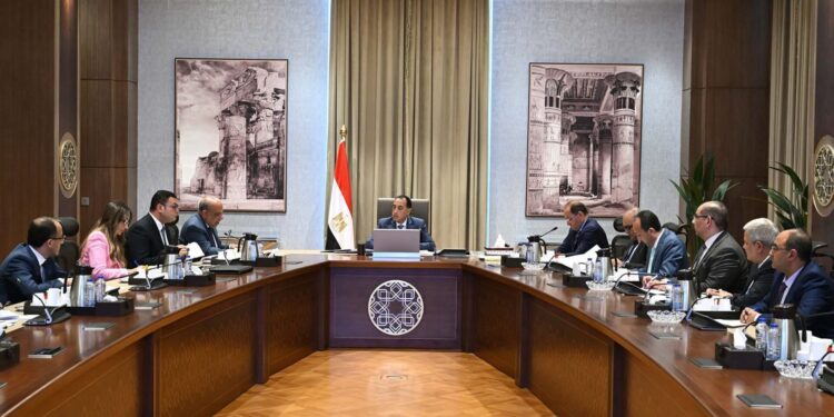 رئيس الوزراء يتابع جهود فض التشابكات المالية بين عدد من الجهات الحكومية