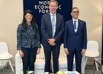 في مستهل الاجتماعات السنوية بالصين .. الدكتورة رانيا المشاط تبحث مع رئيس المنتدى الاقتصادي العالمي تأثير التطورات العالمية والإقليمية على الوضع الاقتصادي