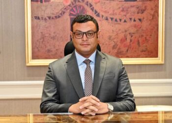 وزير الإسكان: بدء ضخ الغاز الطبيعي بشبكة الأبراج في منطقة الأعمال المركزية بالعاصمة الإدارية الجديدة