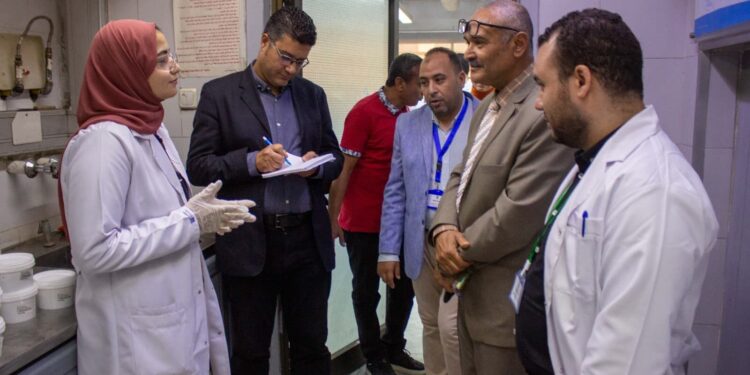 «بحوث الصحراء» يستقبل وفد الوكالة الأسبانية و «ايكاردا» لتفقد مشروع الزراعة المبتكرة بالوادي الجديد