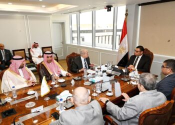 وزير الإسكان يستقبل وفدا من السعودية لمناقشة مجالات التعاون المشترك وتبادل الخبرات في قطاع المقاولات 