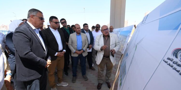 وزير الإسكان ومحافظ الإسكندرية يتفقدان مشروع إنشاء كوبرى 45 «محور السادات»