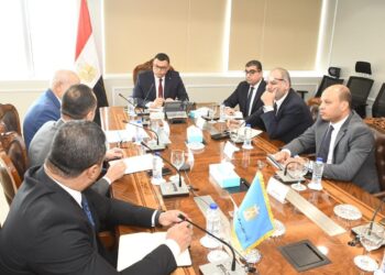 وزير الإسكان يلتقى ممثل شركة استادات للاستثمار الرياضي لمناقشة مجالات التعاون المشترك