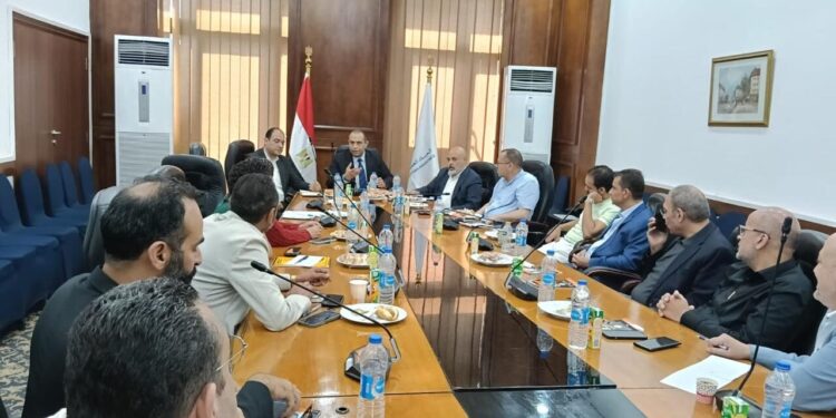 اجتماع بين «شعبة الذهب» ورئيس «مصلحة الدمغة» لبحث تحديات الصناعة وملف التصدير