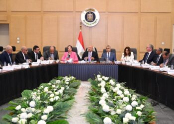 وزير الصناعة يترأس الاجتماع السادس والعشرين للمجموعة الوزارية للتنمية الصناعية