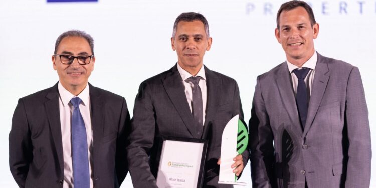 تكريم مصر إيطاليا العقارية بجائزة شنايدر إلكتريك للاستدامة 2024 في الشرق الأوسط وأفريقيا