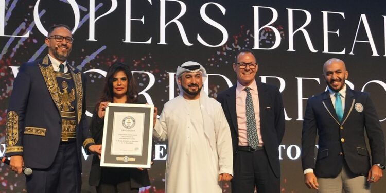 للمرة الثانية .. المصري دكتور نور السروجي يدخل موسوعة غينيس العالمية لأكبر تدريب عقاري .