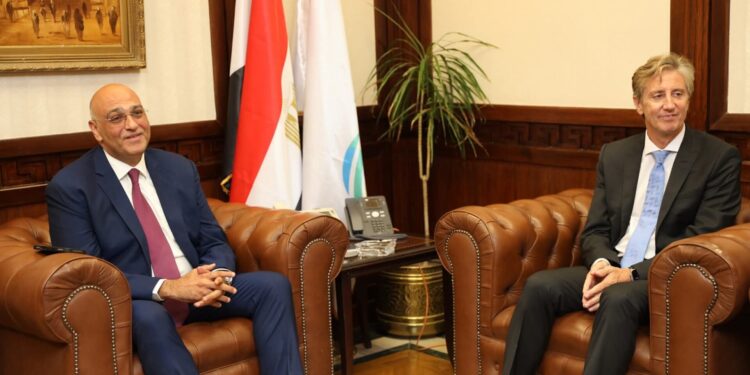 جهاز تنمية المشروعات يتعاون مع برنامج الأمم المتحدة الإنمائي لدعم قطاع المشروعات الصغيرة في مصر