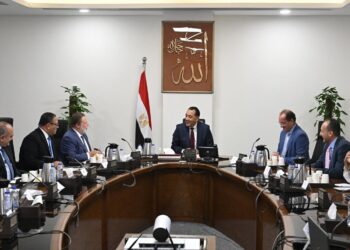 رئيس الوزراء يتابع جهود خفض الدين العام من الناتج المحلي