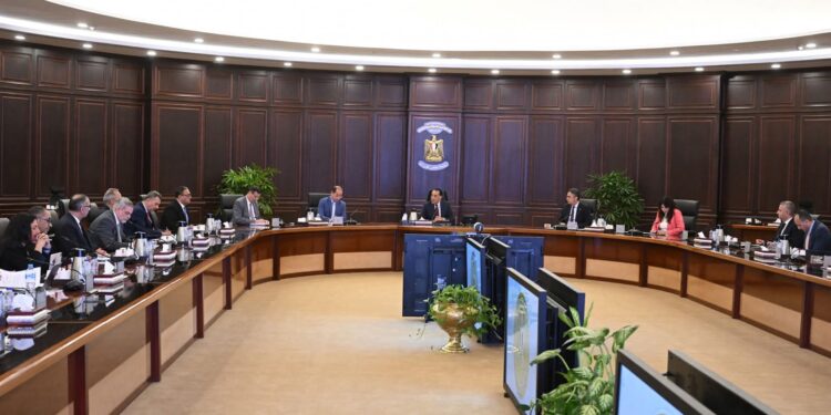 رئيس الوزراء يتابع تنفيذ توجيهات رئيس الجمهورية بإنشاء مركز عالمي لتخزين وتوريد وتجارة الحبوب والغلال