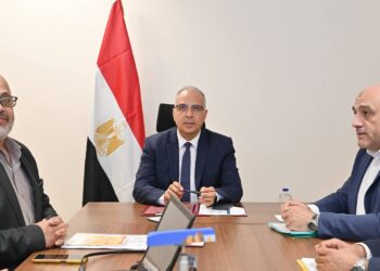 وزير الري يتابع أعمال حماية الشواطئ المصرية والإعداد لعقد اجتماع اللجنة العليا لتراخيصها