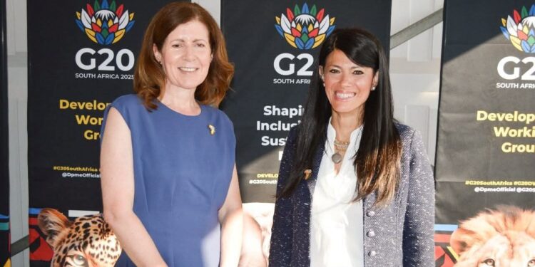  وزيرة التخطيط تبحث مع وزيرة التنمية الدولية البريطانية مستقبل العلاقات الاقتصادية والتجارية والاستثمارية بين البلدين