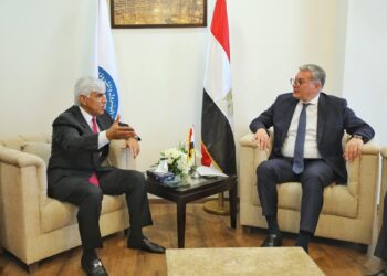  وزير البترول يلتقي رئيس مجلس إدارة الشركة العالمية لصناعة المواسير