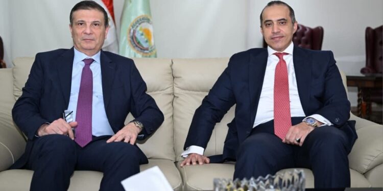 وزير الزراعة يستقبل وزير الشئون النيابية والقانونية لمناقشة التعديلات المرتقبة لقانون التعاونيات الزراعية