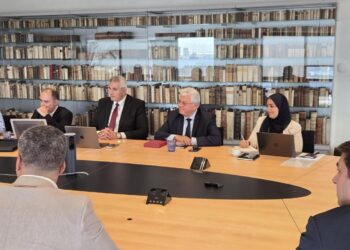 وزير التعليم العالي يزور مقر «إلسيفير» في أمستردام لتعزيز التعاون مع بنك المعرفة المصري والانضمام لشبكة جامعات الجيل الرابع