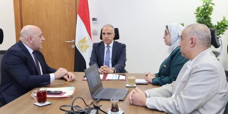 «الري» تسترد 11.30 مليون متر مربع من أملاك الوزارة خلال موجات إزالة التعديات