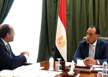 أعلي ميزانية بقيمة 45 مليار جنيه .. رئيس الوزراء يُتابع مع وزير المالية موقف سداد المستحقات المتأخرة للمصدرين